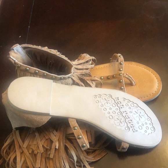 Sandals - Picture 3 of 3